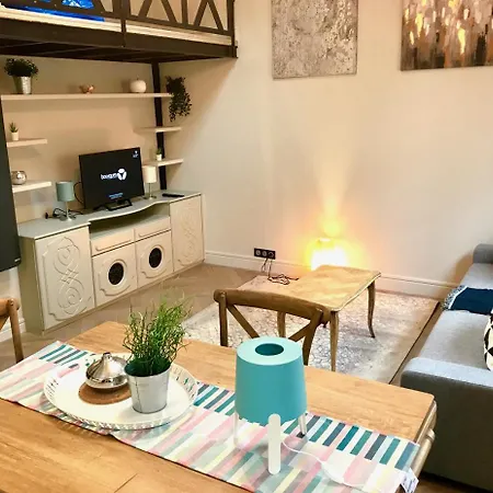 Апартаменты Duplex Artist Studio Converted Into A Loft