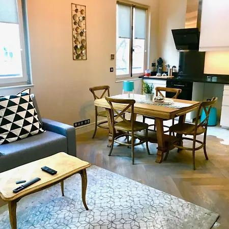 Duplex Artist Studio Converted Into A Loft Апартаменты